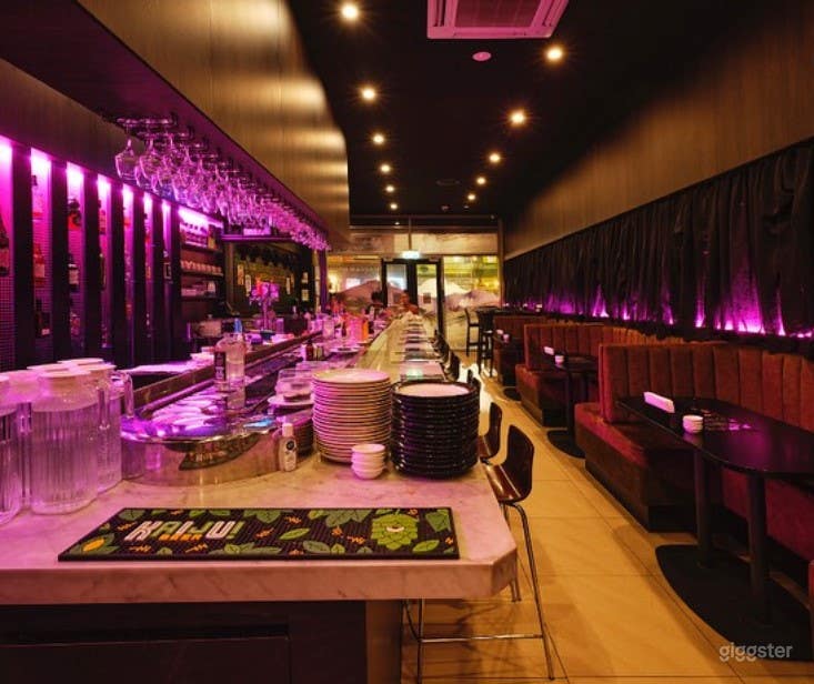  Style Speakeasy, lumières néon vibrantes, confort plus 