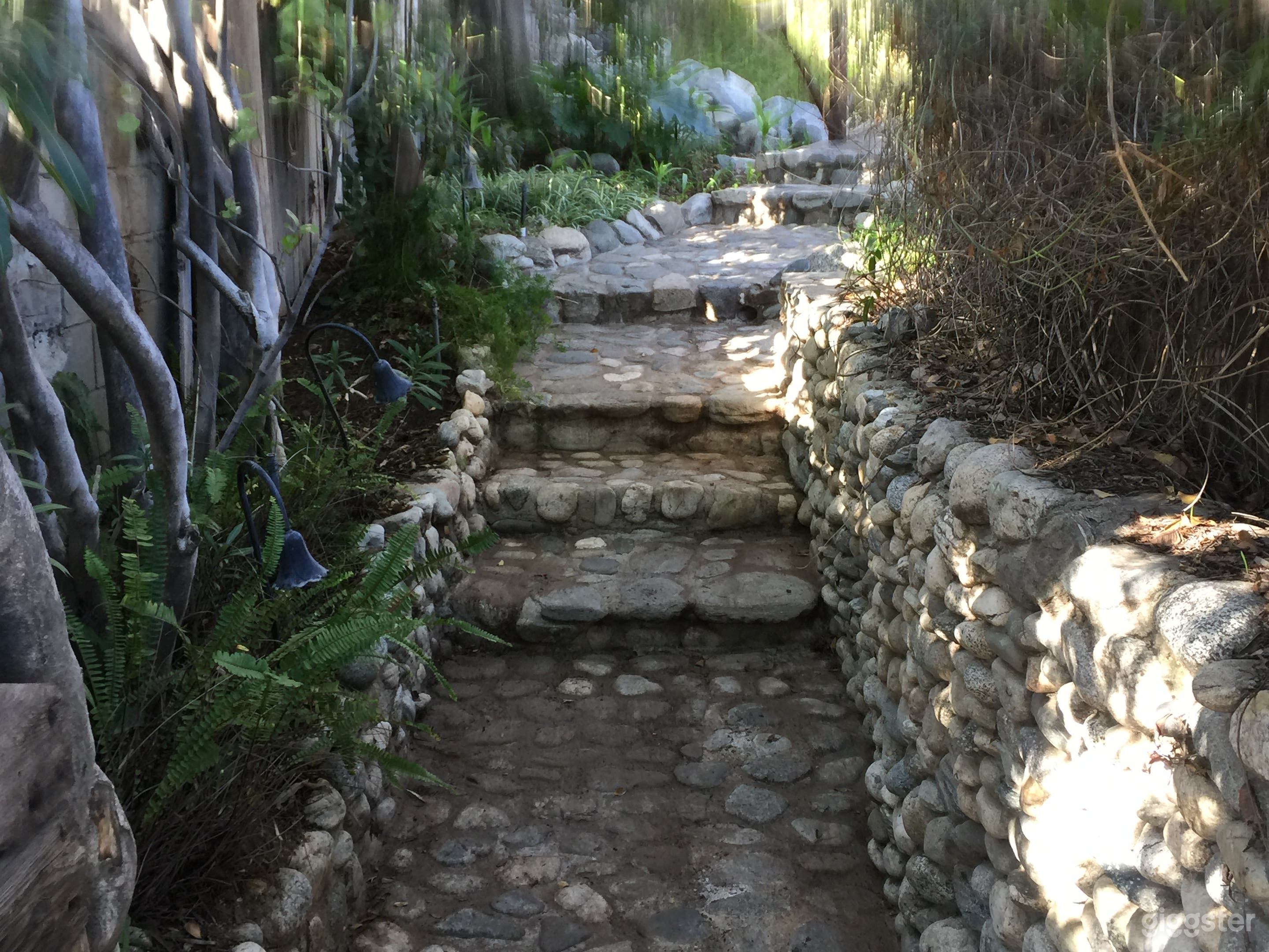 Large wood house in a rustic setting Photo 3