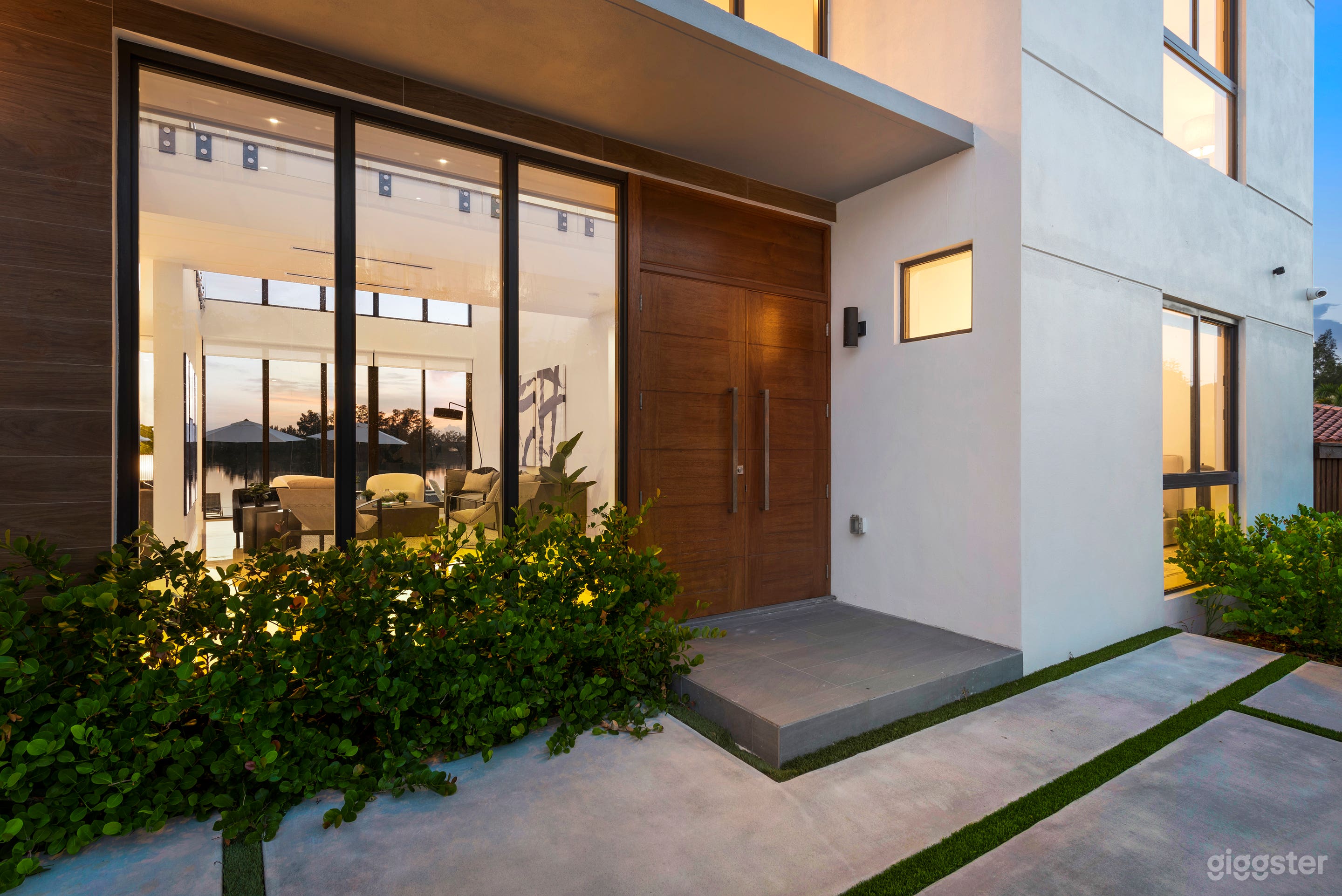 Lakeview Oasis Photo 2