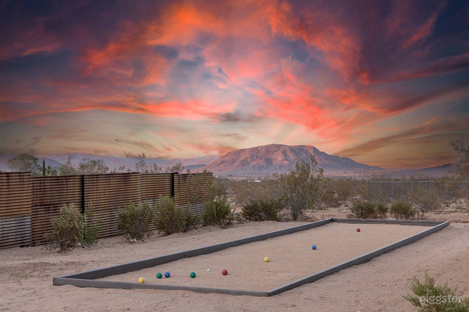 Dagger Tree Oasis l Integratron 5Bed w/ Hot Tub Photo 1