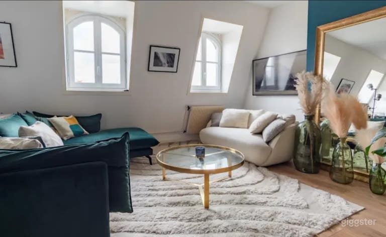  Schöne, helle und moderne Wohnung im Zentrum von Paris 