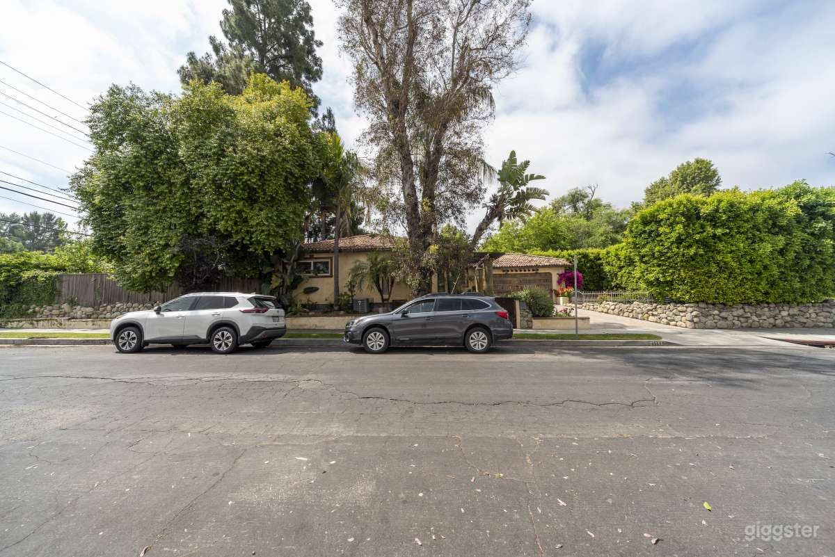 Eclectic Mediterranean Cabin Photo 3