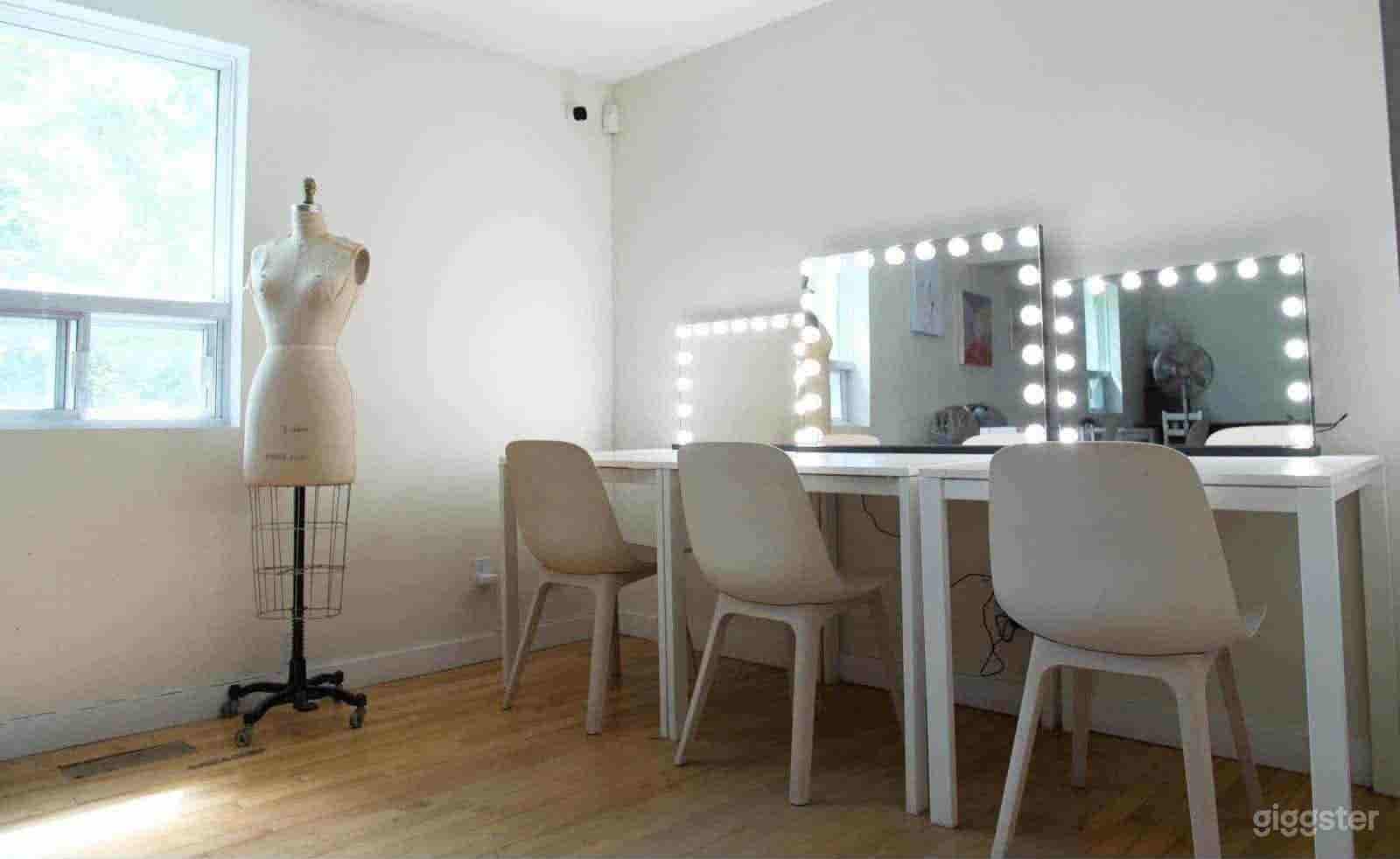 Moody Industrial Photo/Video Studio in Montreal Photo 4