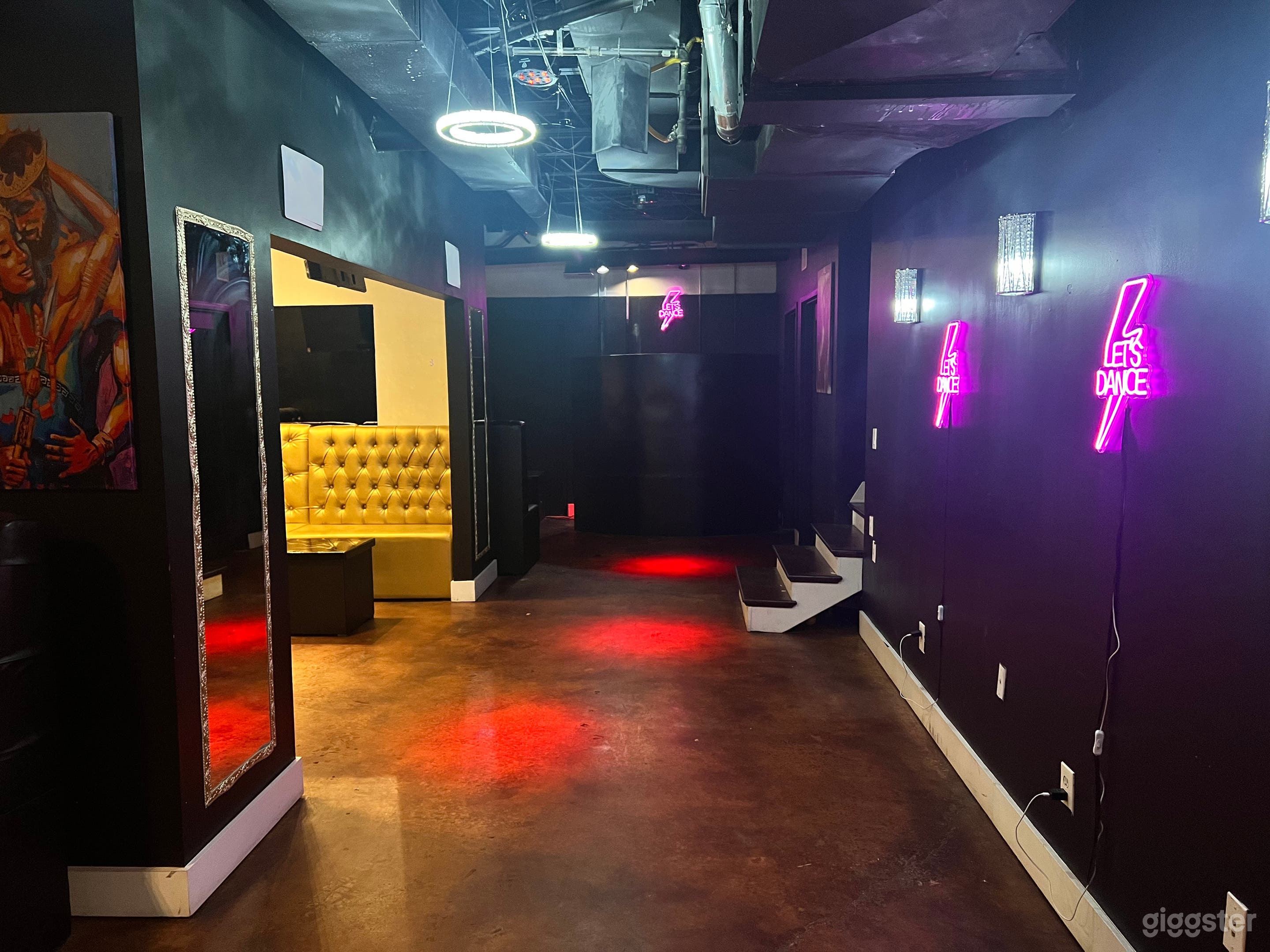 1850 Sqft Event Space with Bar Area and DJ booth Photo 2
