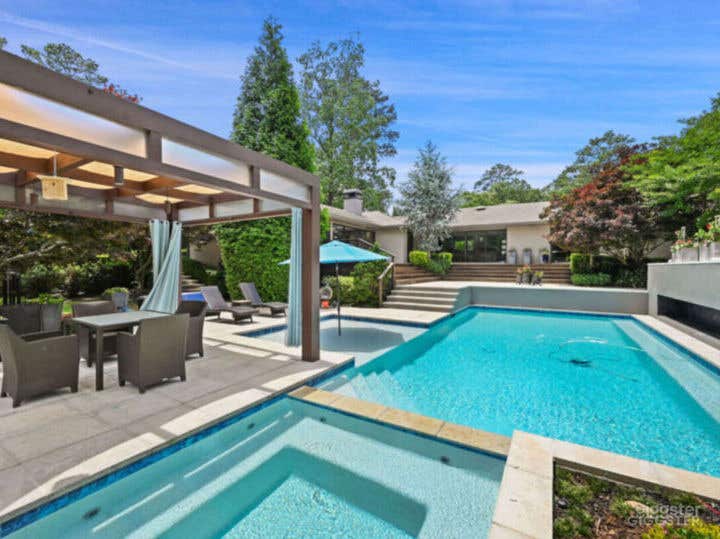  Pristine Outdoor Pool Location in Atlanta 