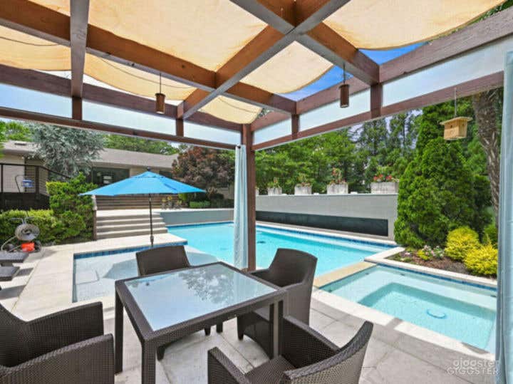 Pristine Outdoor Pool Location in Atlanta Photo 1