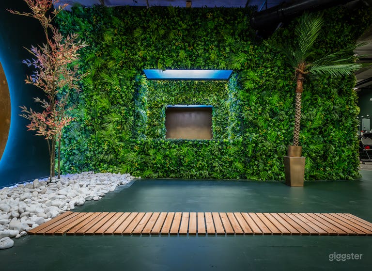  Tropical Neon Forest 