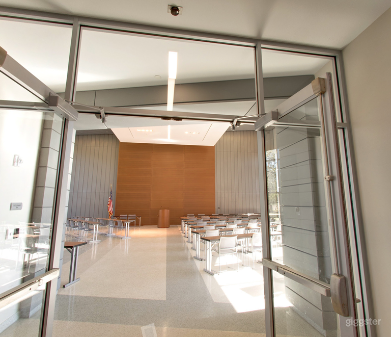  Large Library Meeting Room in Baton Rouge 