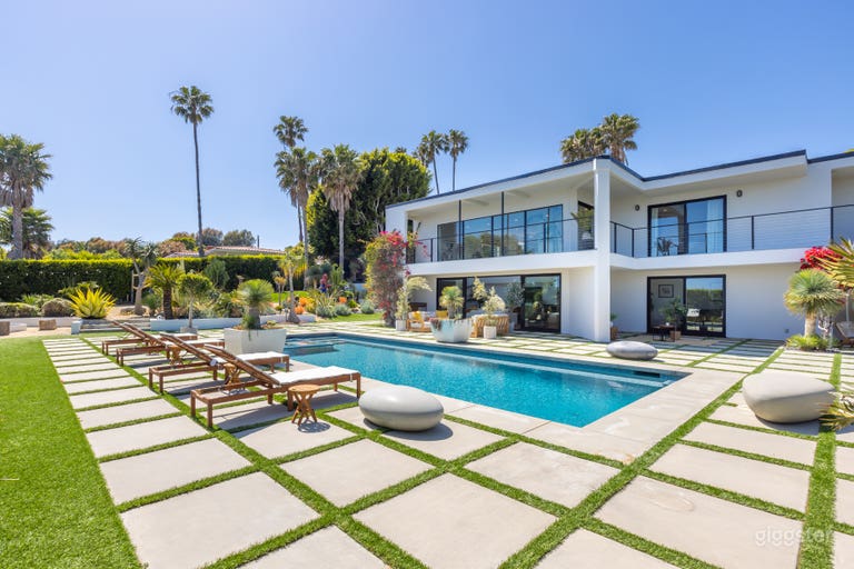  Ocean View Home w Large Pool and Spacious Backyard 