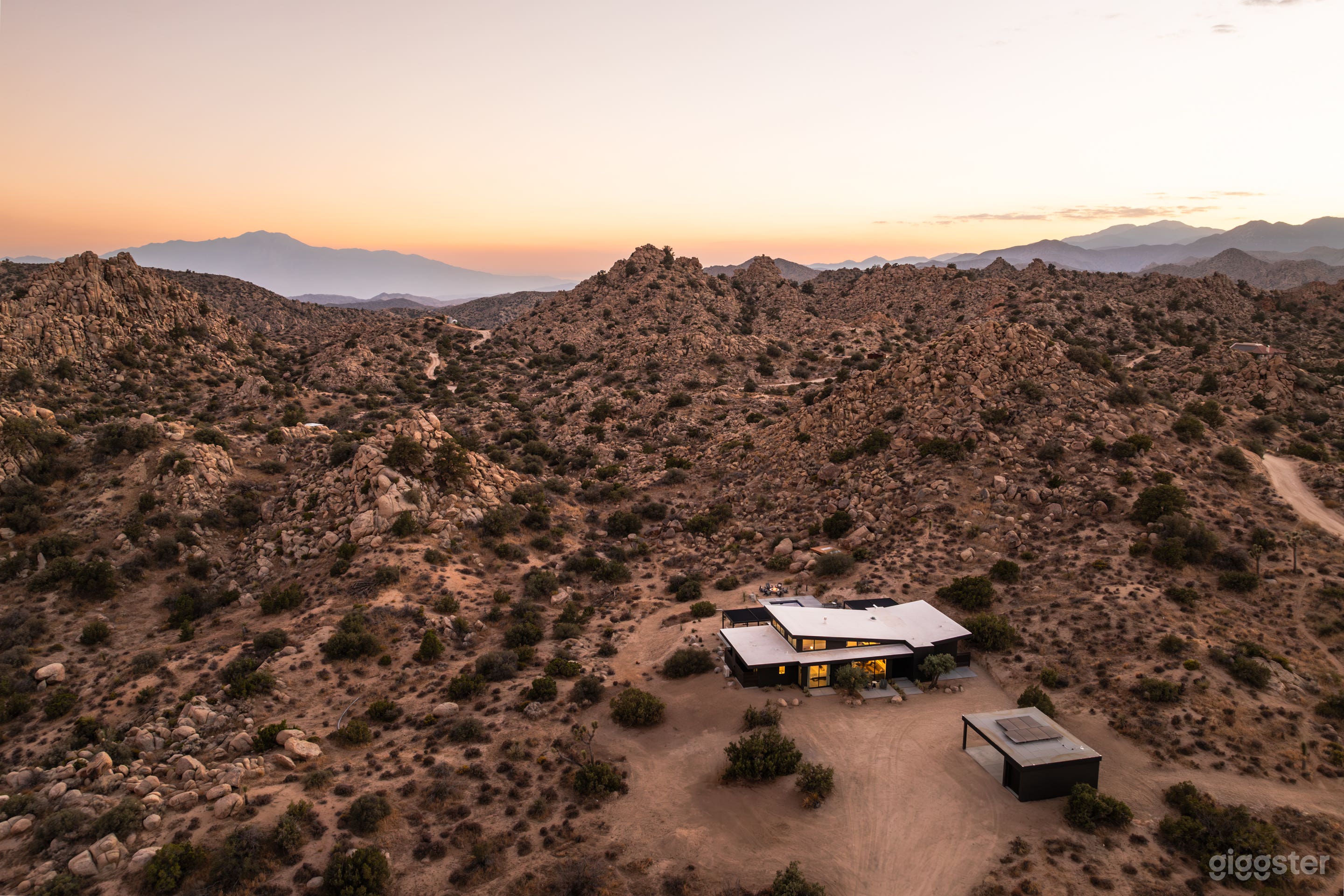 Whistling Rock: A Luxury Joshua Tree Experience Photo 1