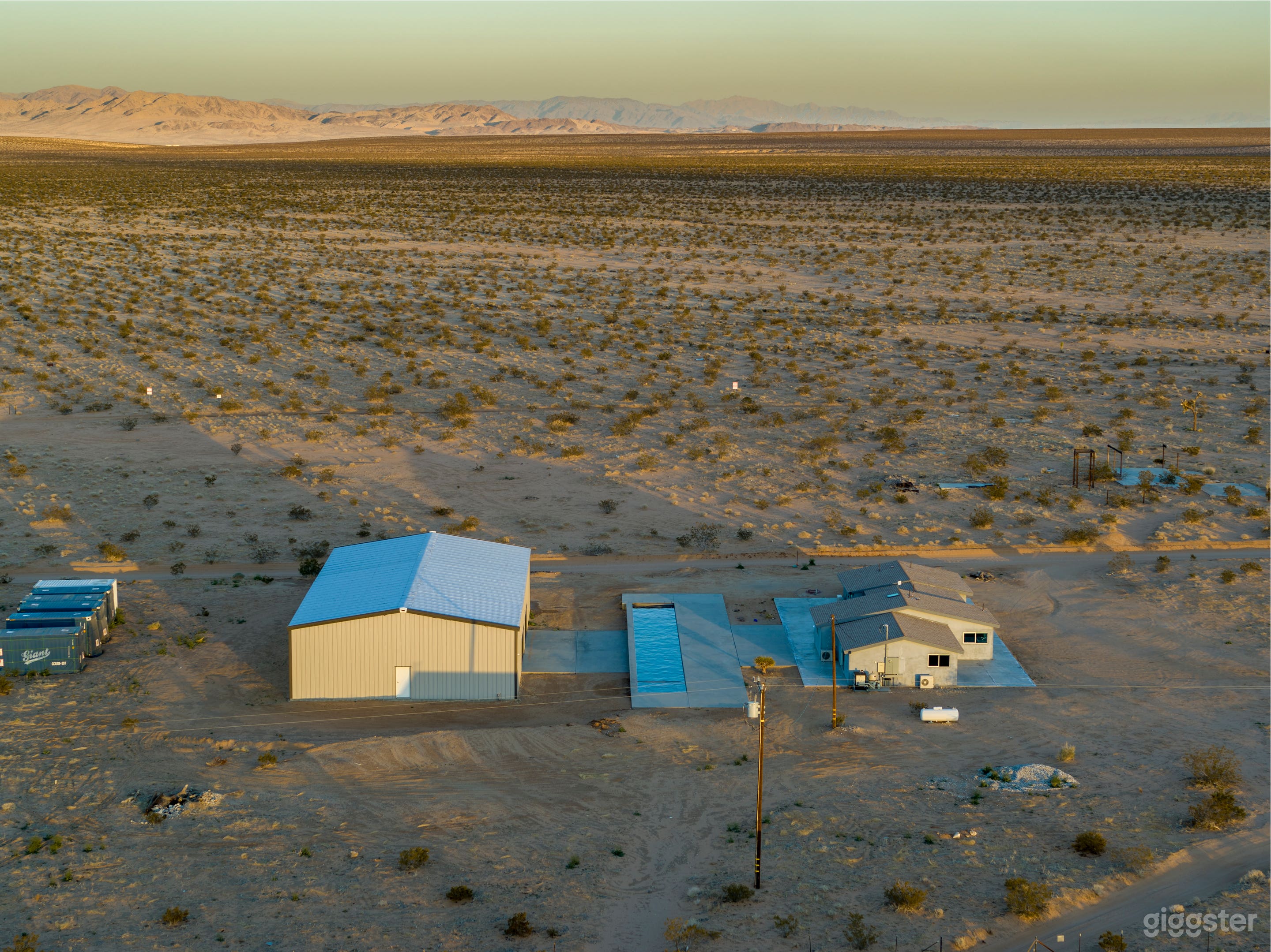 GROW HOUSE IN JOSHUA TREE Photo 3