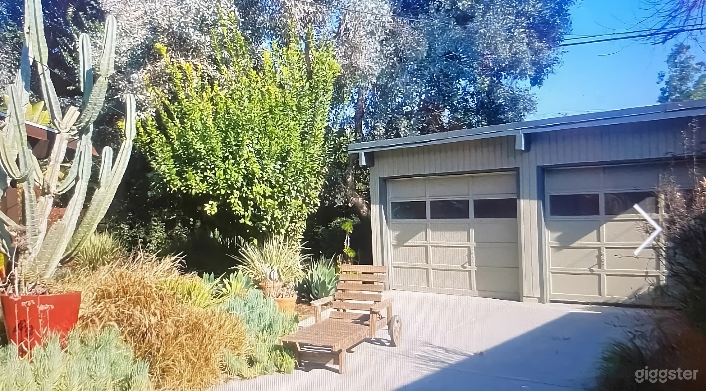 Eclectic Private Backyard Photo 3