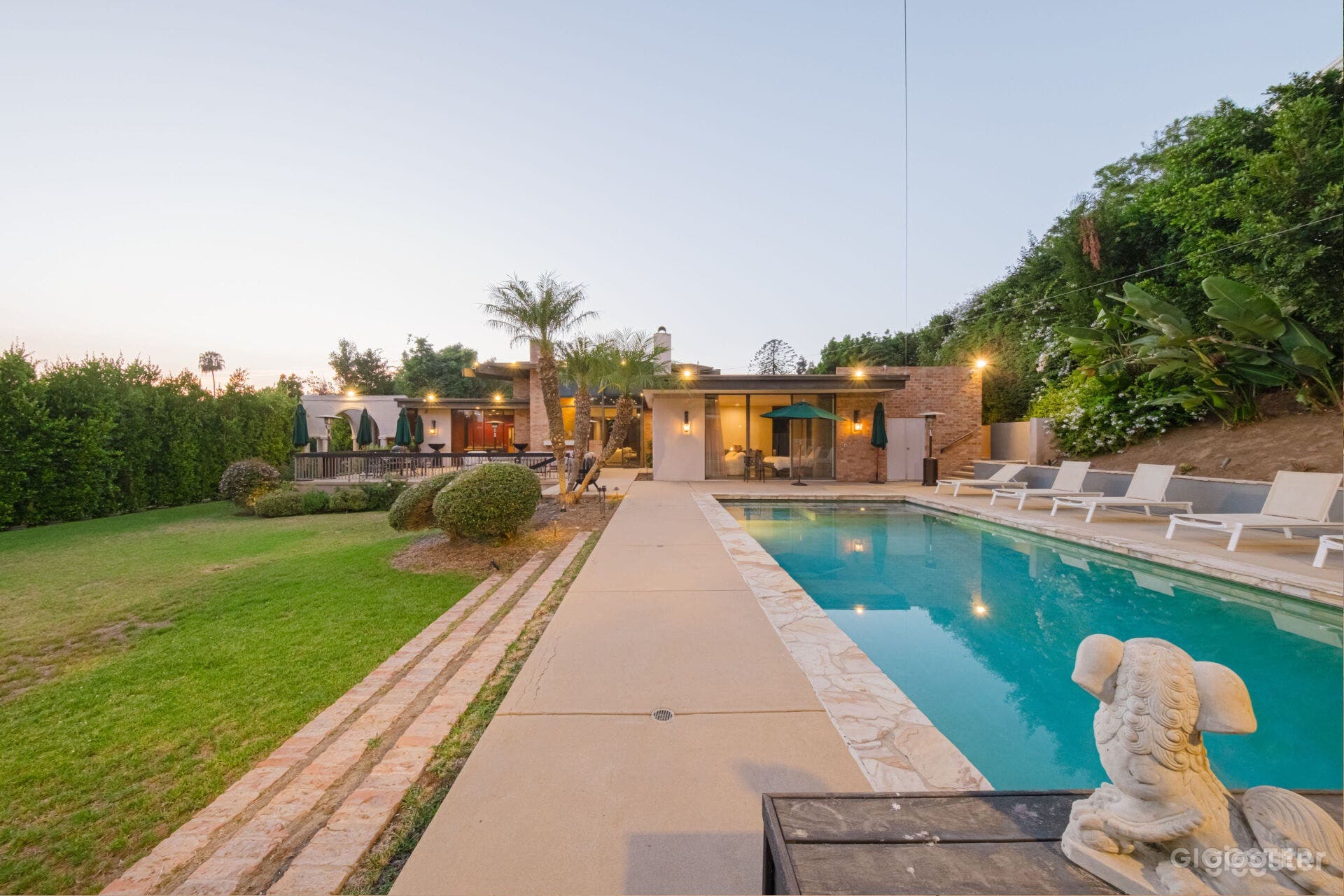 TIMELESS BEVERLY HILLS OASIS/POOL Photo 2