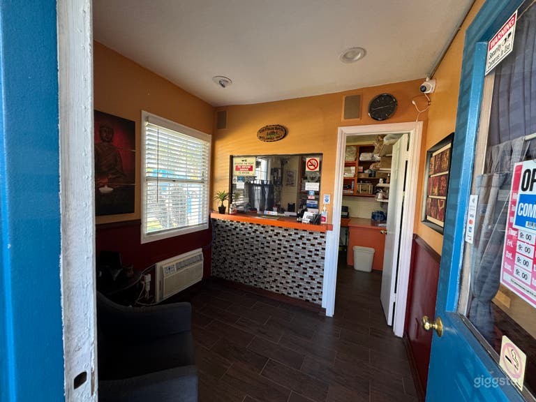  Traditional  hotel/motel available  for filming  