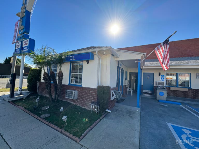  Traditional  hotel/motel available  for filming  