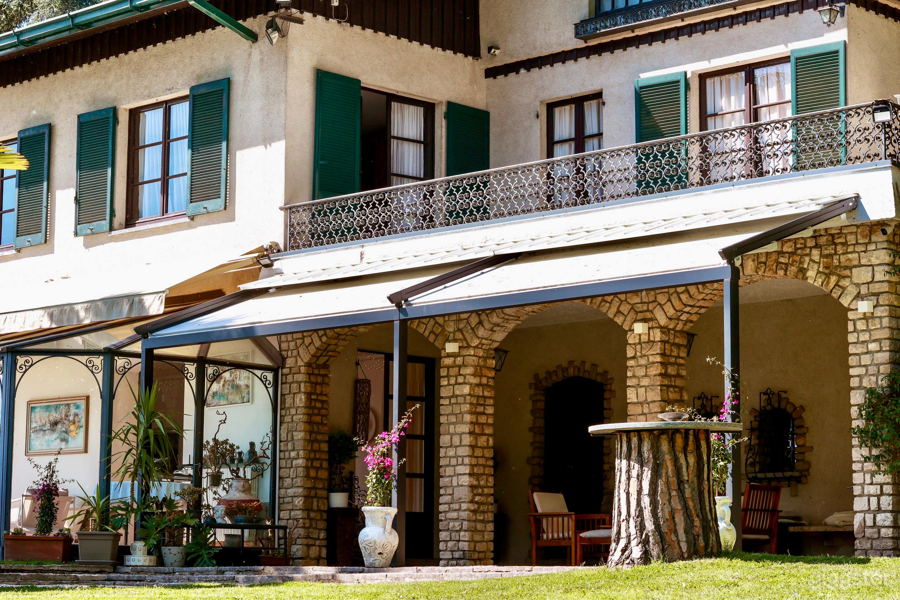 Foto di Villa in Campagna Italiana con Piscina, Stagno 26 Parco 3