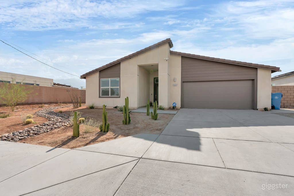 Spacious Desert Hot Springs Home Photo 2