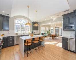  Beautiful modern home with amazing kitchen! 