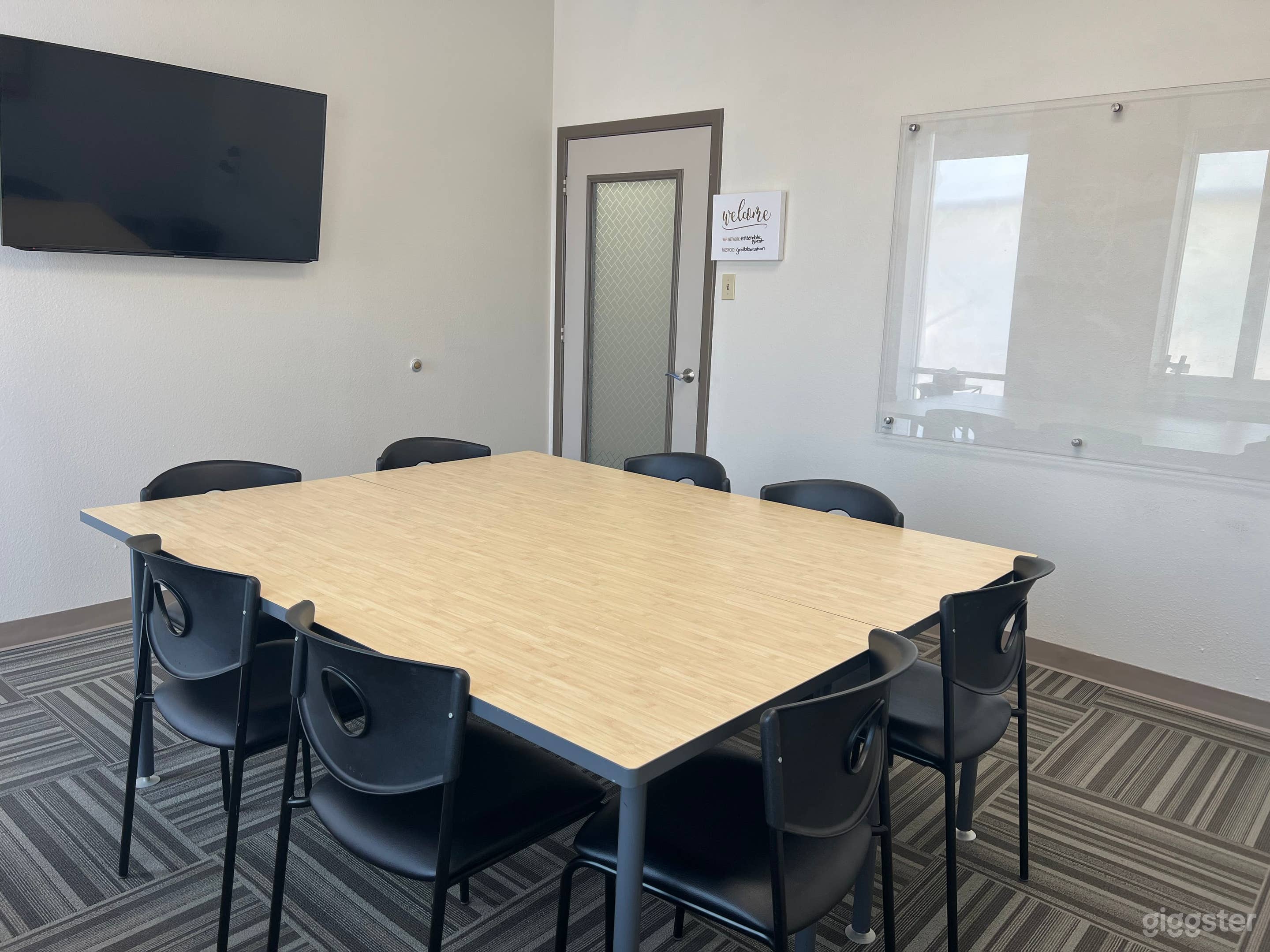 Band Conference Room Photo 3