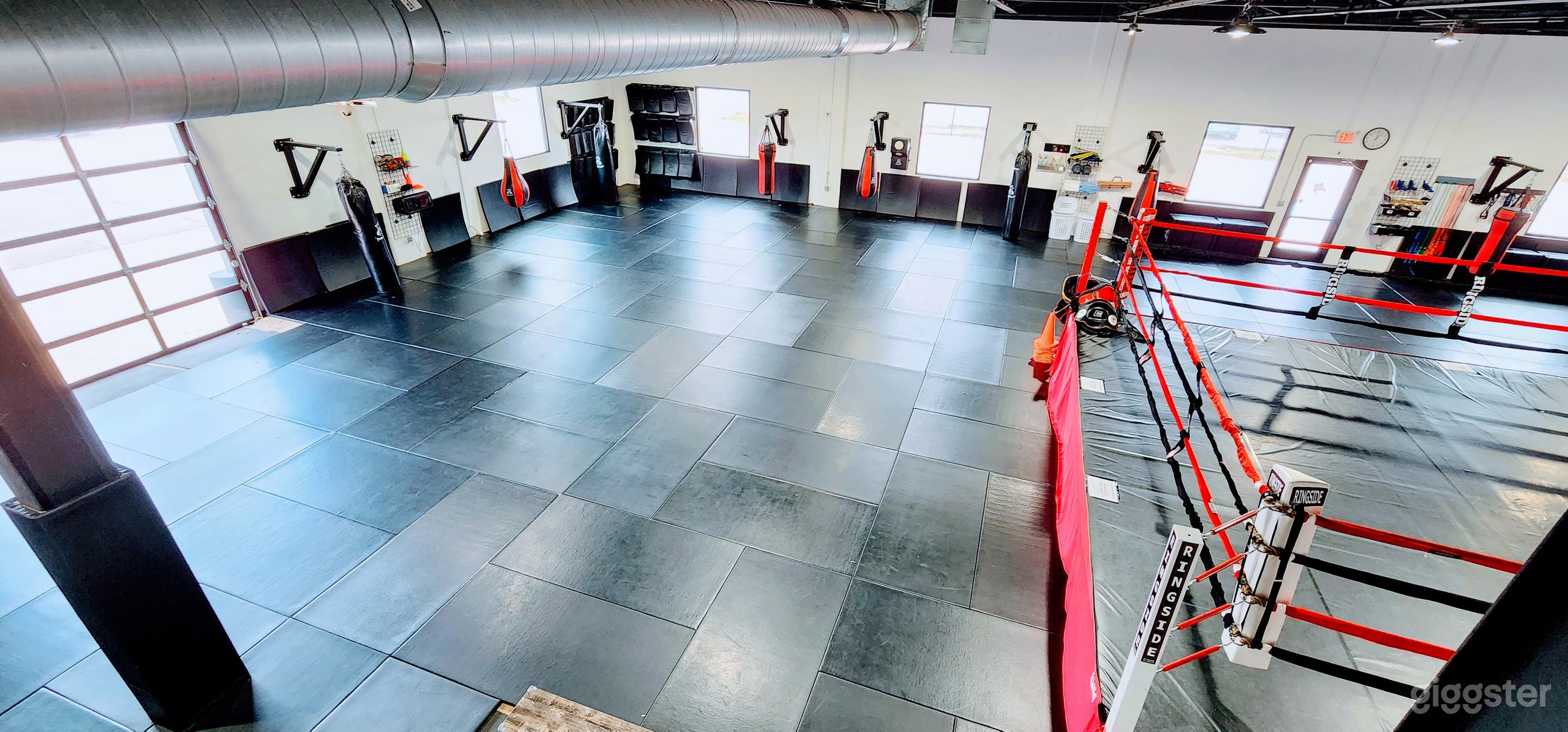 8000' Professional Combat Sports/Fitness Studio Photo 2