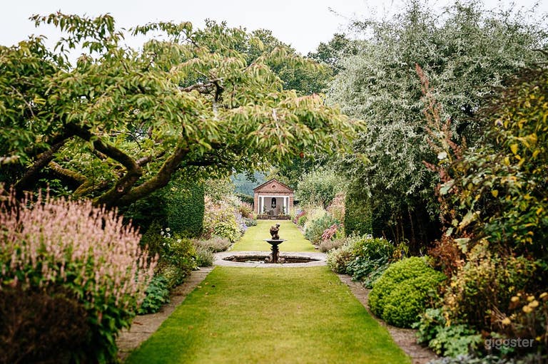  Majestic Garden Setting  