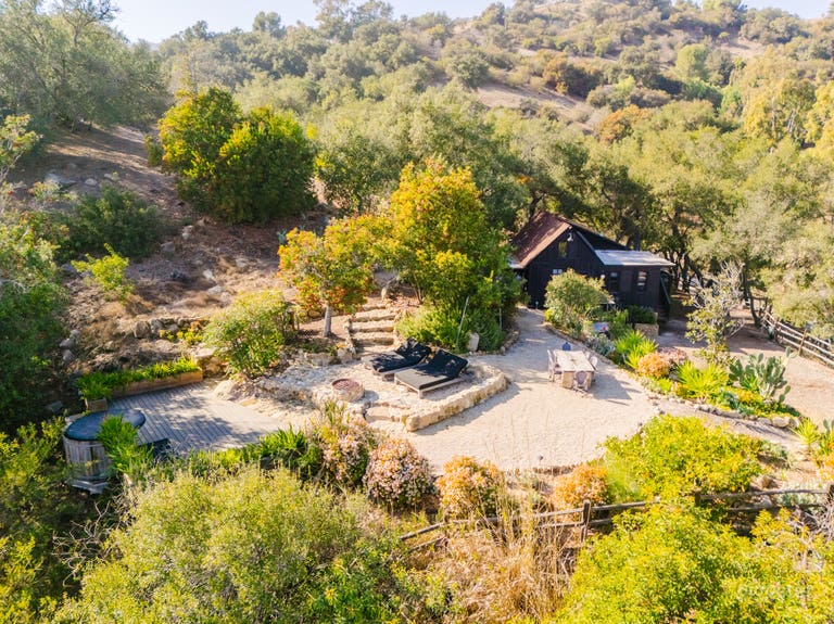  ENCHANTED VINTAGE WAGONS & RUSTIC RETREAT 