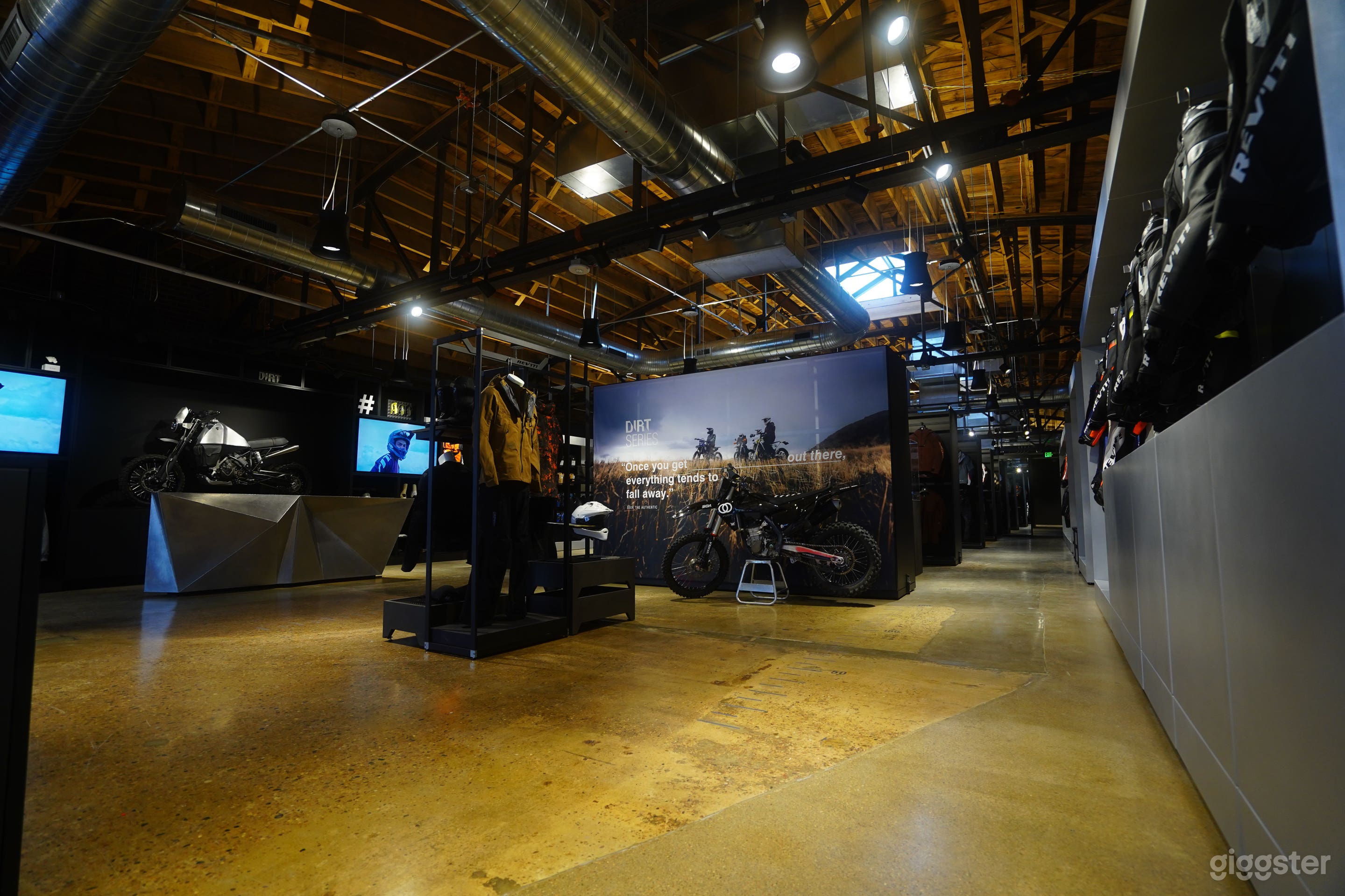 REV'IT! Denver Photo 1