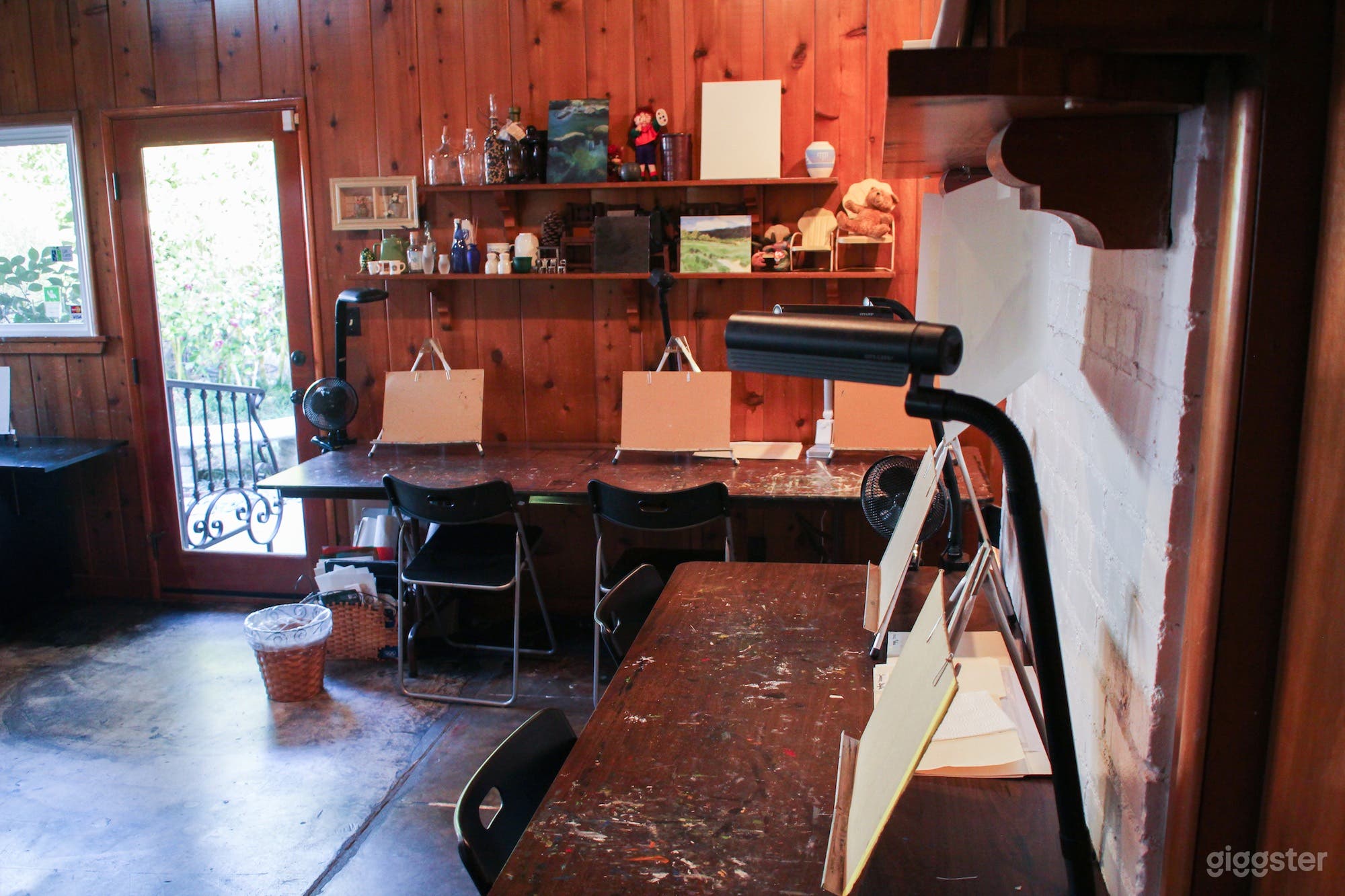 Quaint Art Studio Photo 1