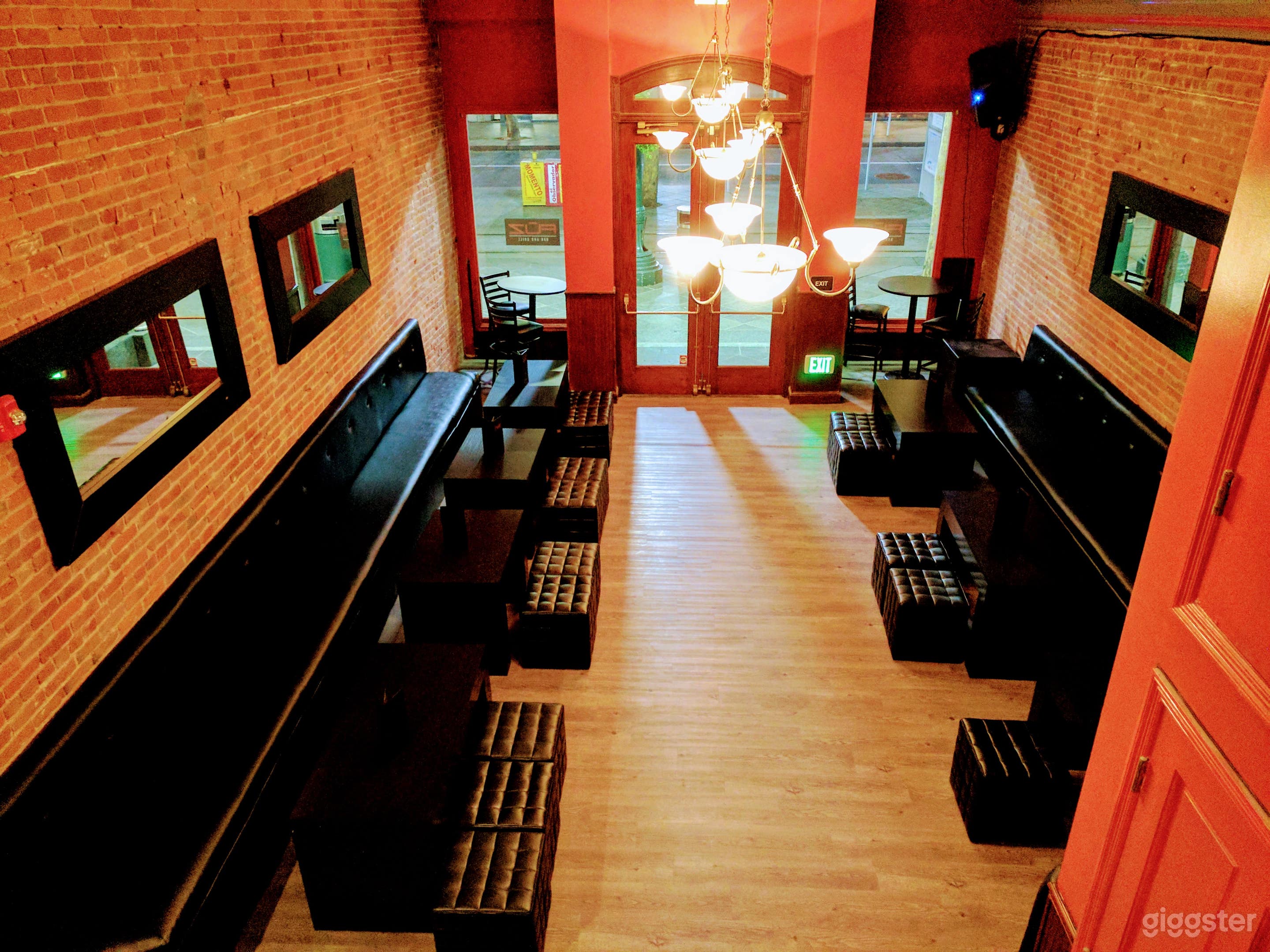 INDOOR/OUTDOOR  EVENT PARTY SPACE W/MASSIVE PATIO Photo 3