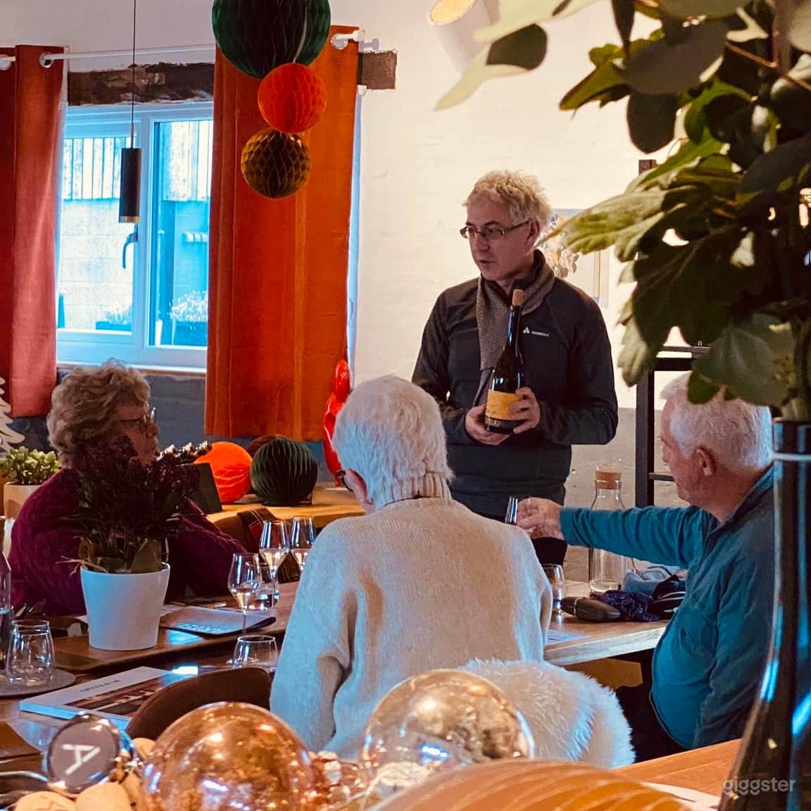 Gorgeous Tasting Room and Wine Bar Photo 3