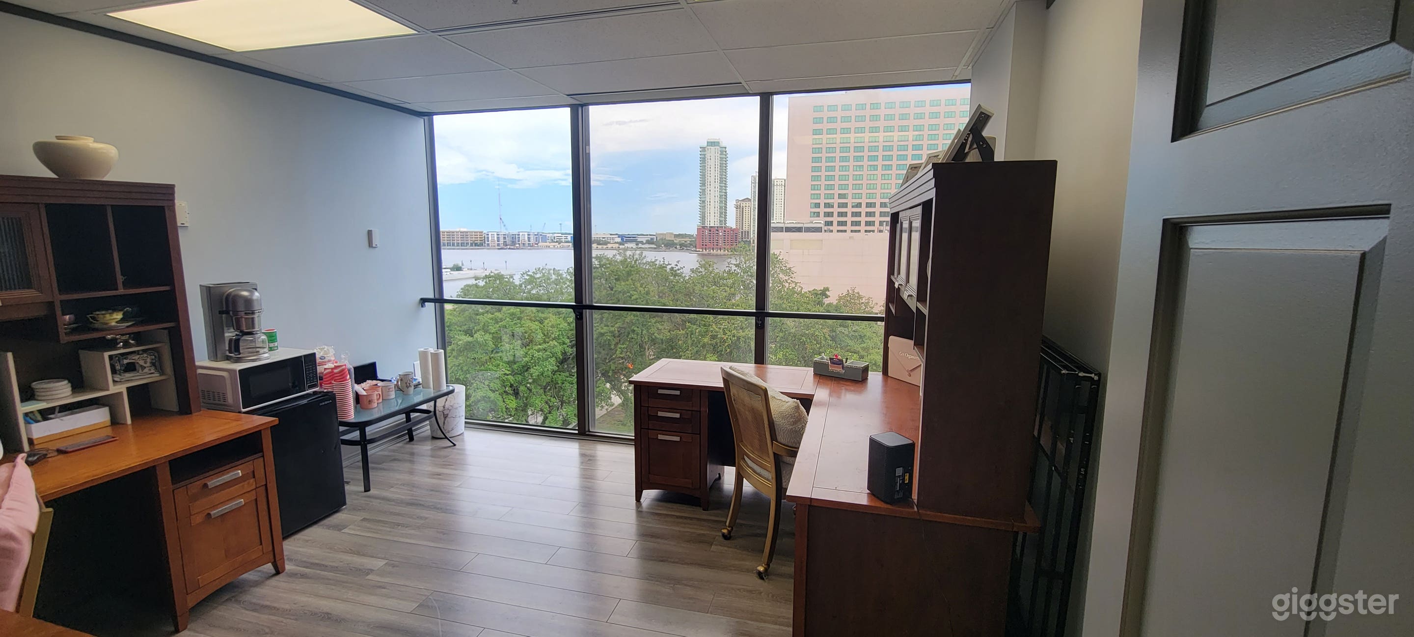 The Executive Studio Office in Jacksonville Photo 2