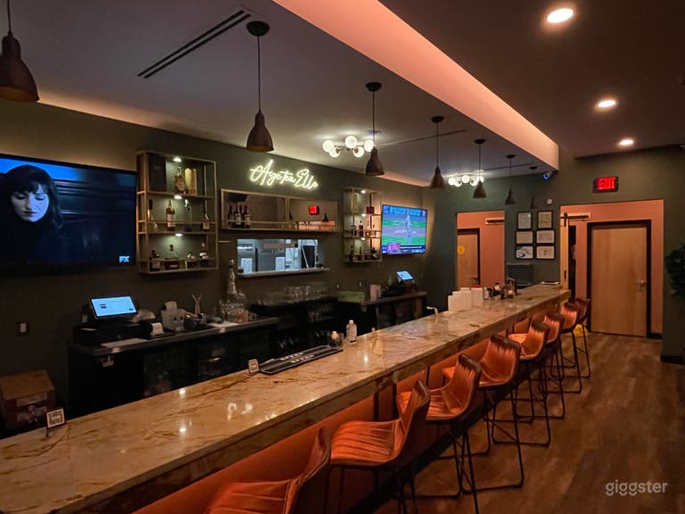  Bar principal avec 12 places 