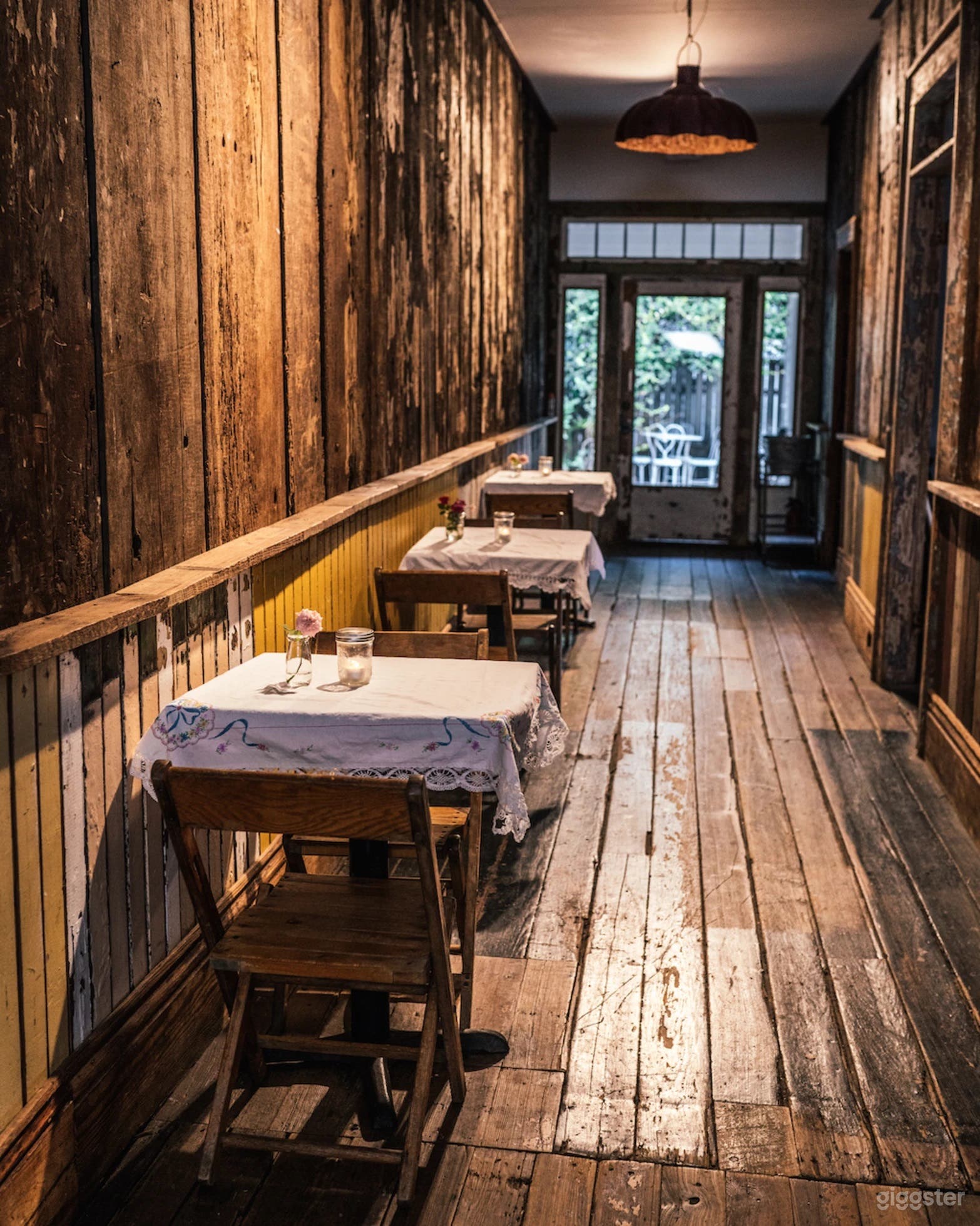 The Tigermen Den Photo 4