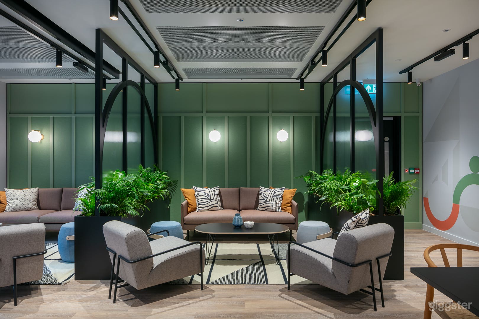 Breakout Room for Intimate Activities Photo 1