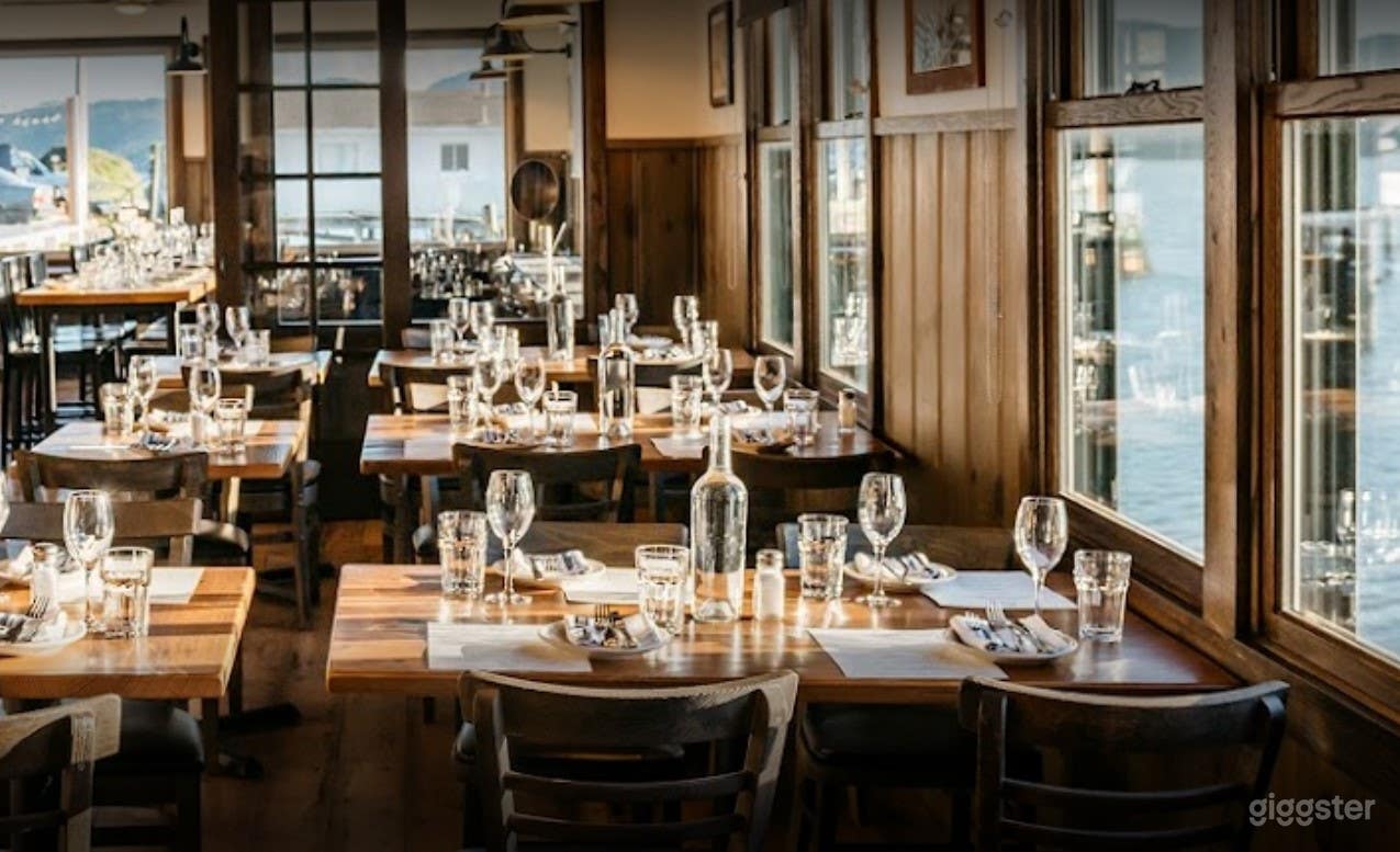 Cozy and Bright Indoor Dining Space in Marshall Photo 4