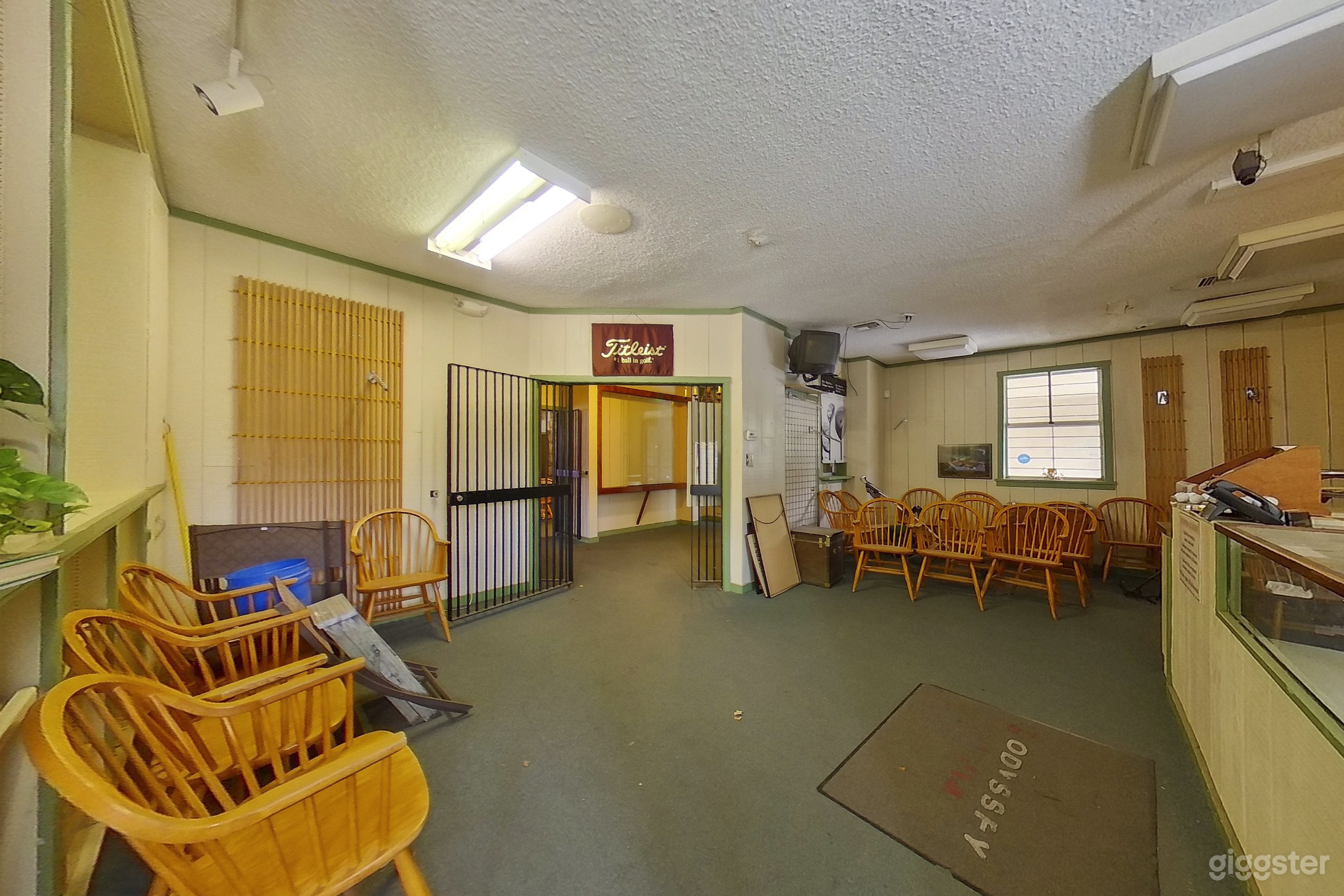 Vintage Clubhouse Charm in Tehachapi Photo 2