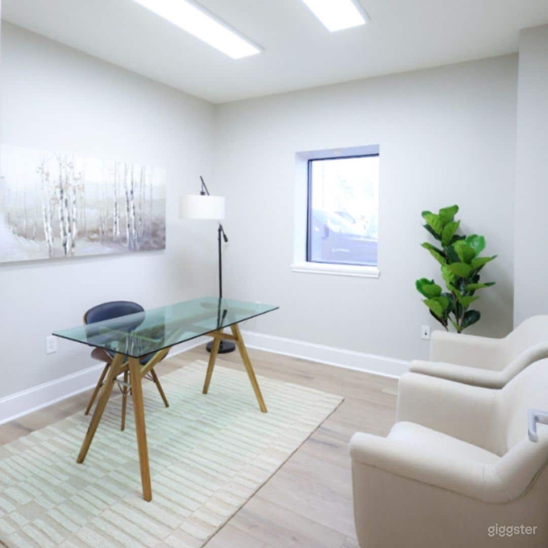 Elegant Private Office in Montgomery Photo 2