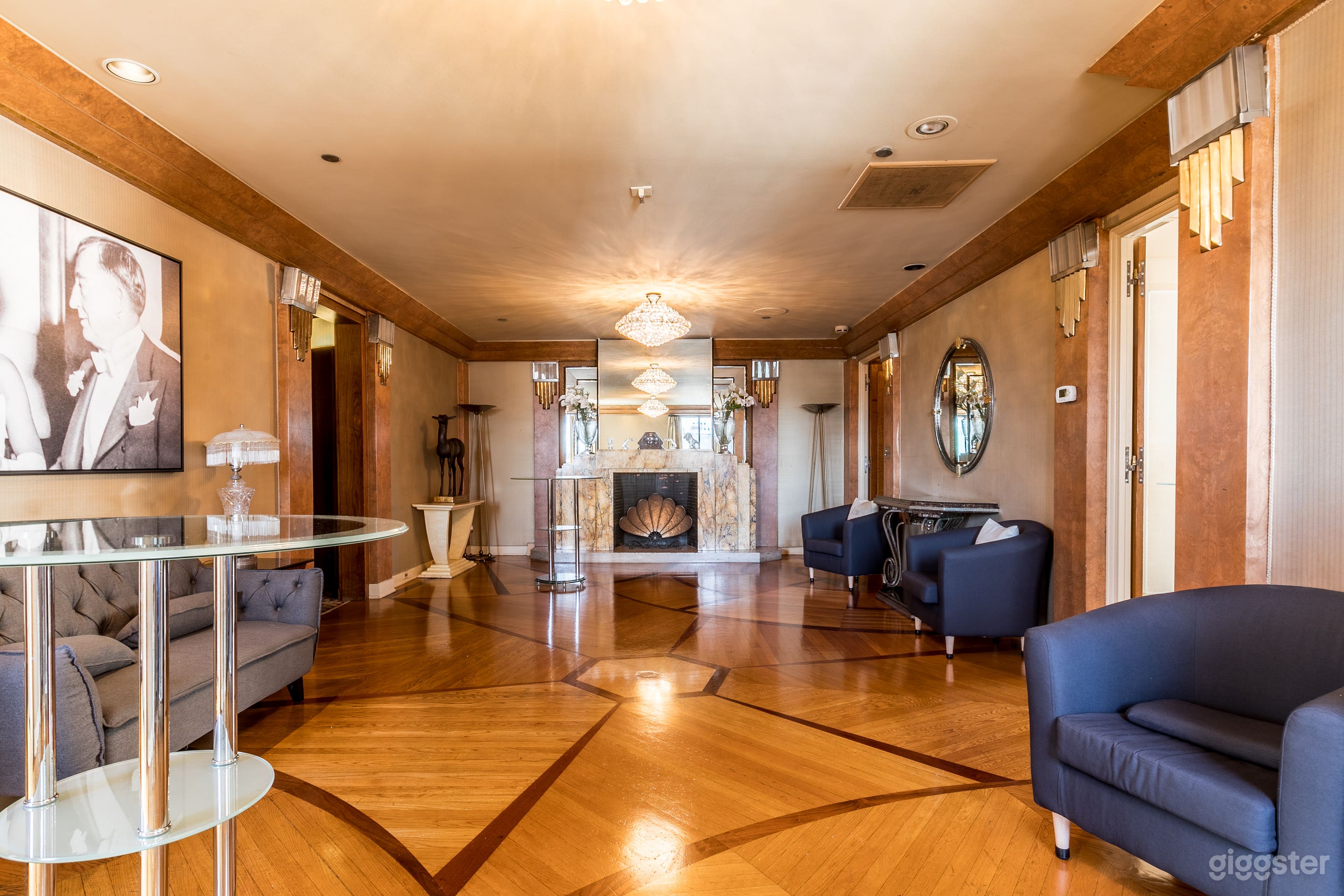 Art Deco Penthouse Photo 1