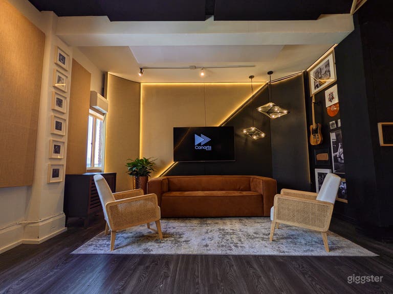  Beautiful Recording Studio Downtown 