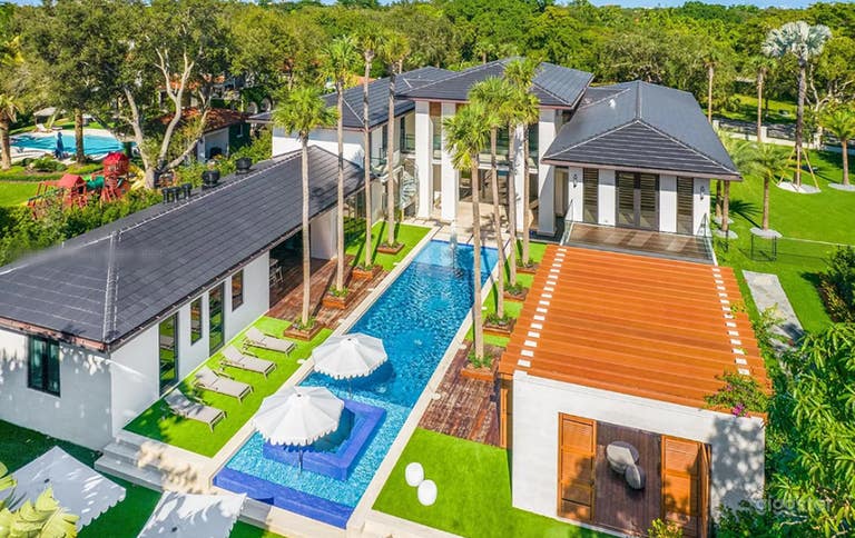  Resort-Style Pool & Architectural Sanctuary 