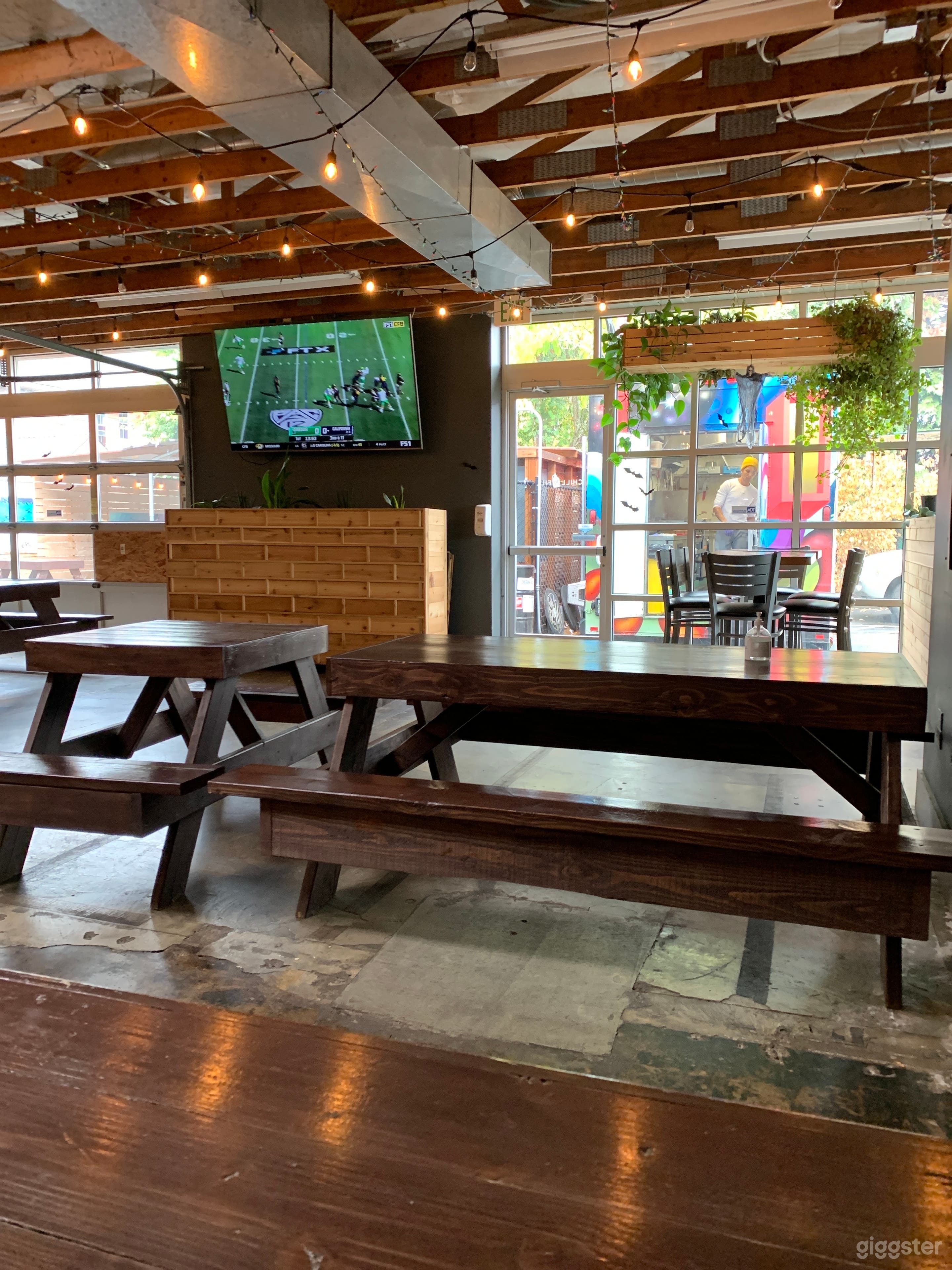 North Portland’s Premier Growler Shop and Bar  Photo 1