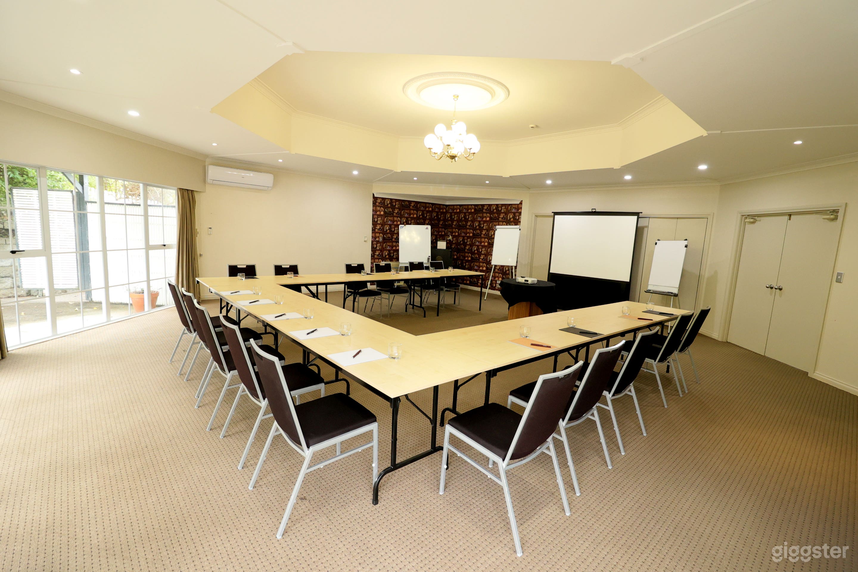 Franklin Room at Northridge Photo 2