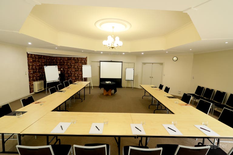  Franklin Room at Northridge 