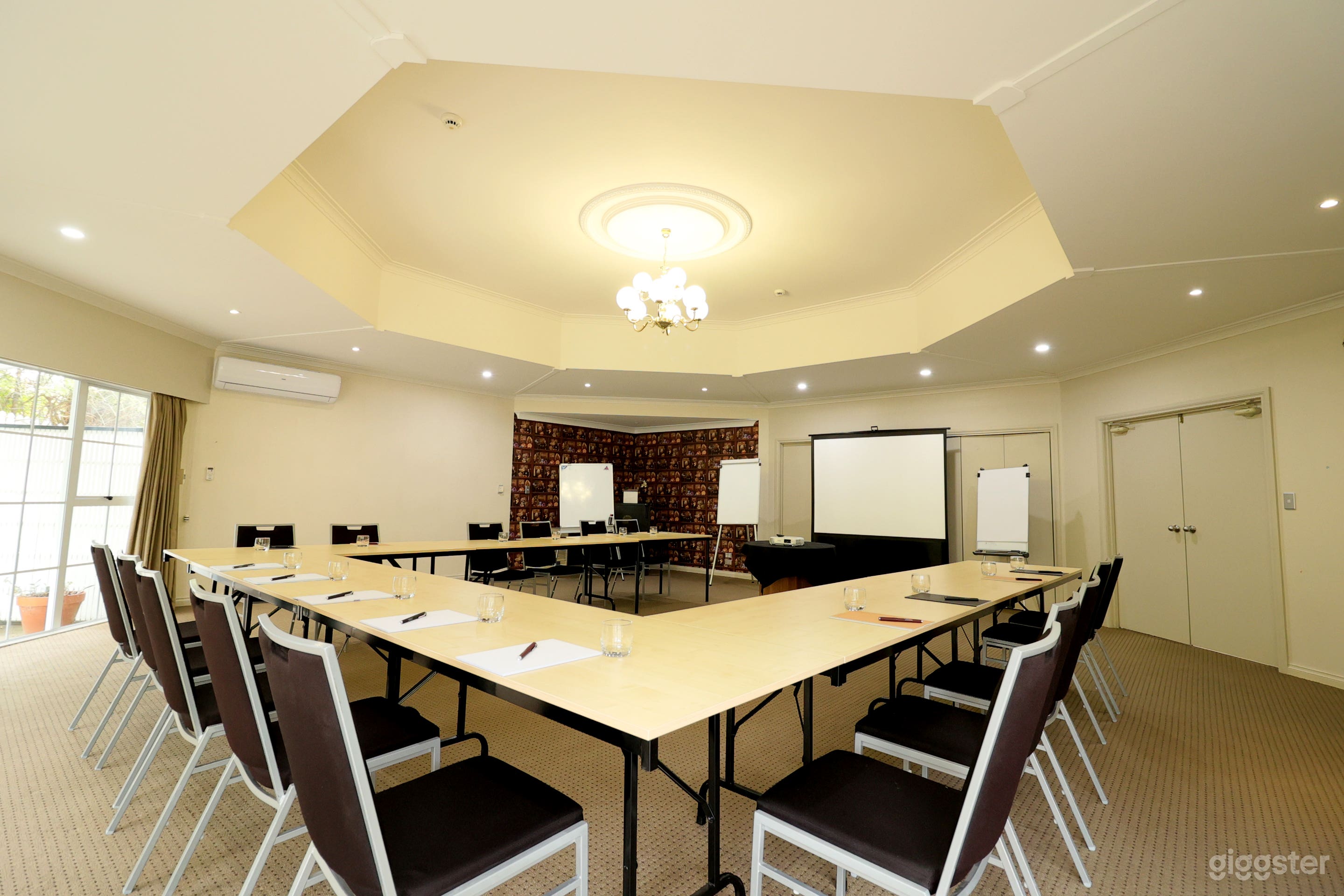 Franklin Room at Northridge Photo 1