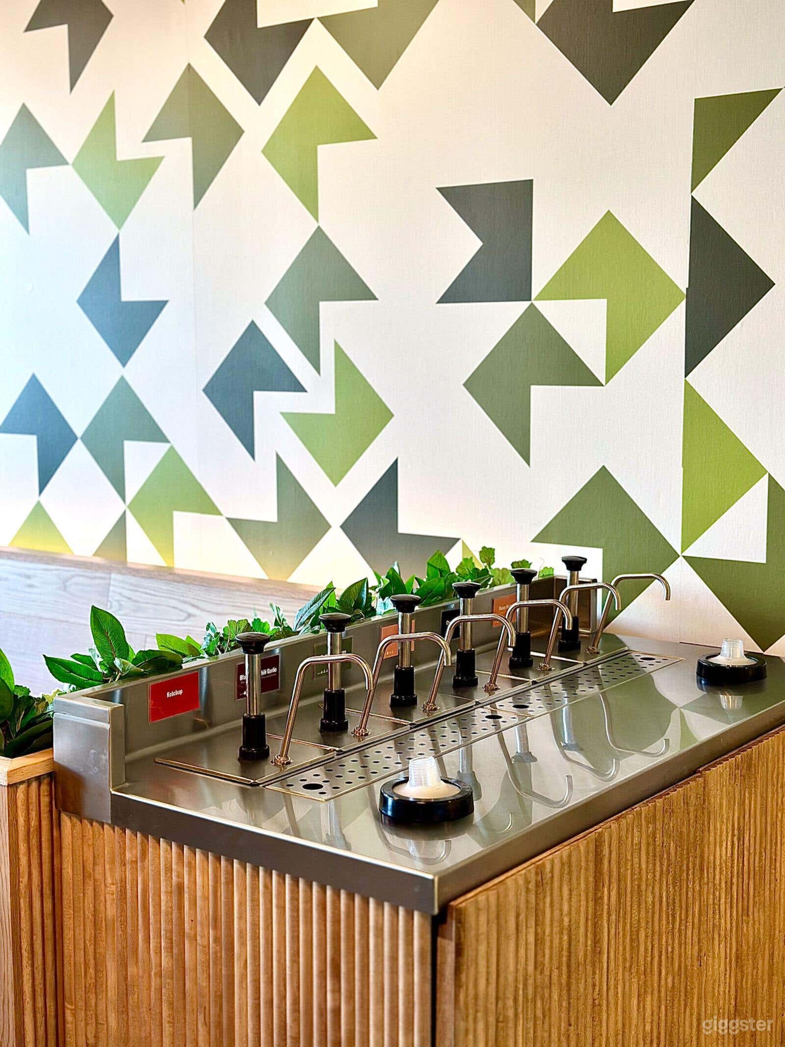 Modern Rustic Restaurant with Open Kitchen, Industrial Charm Photo 4