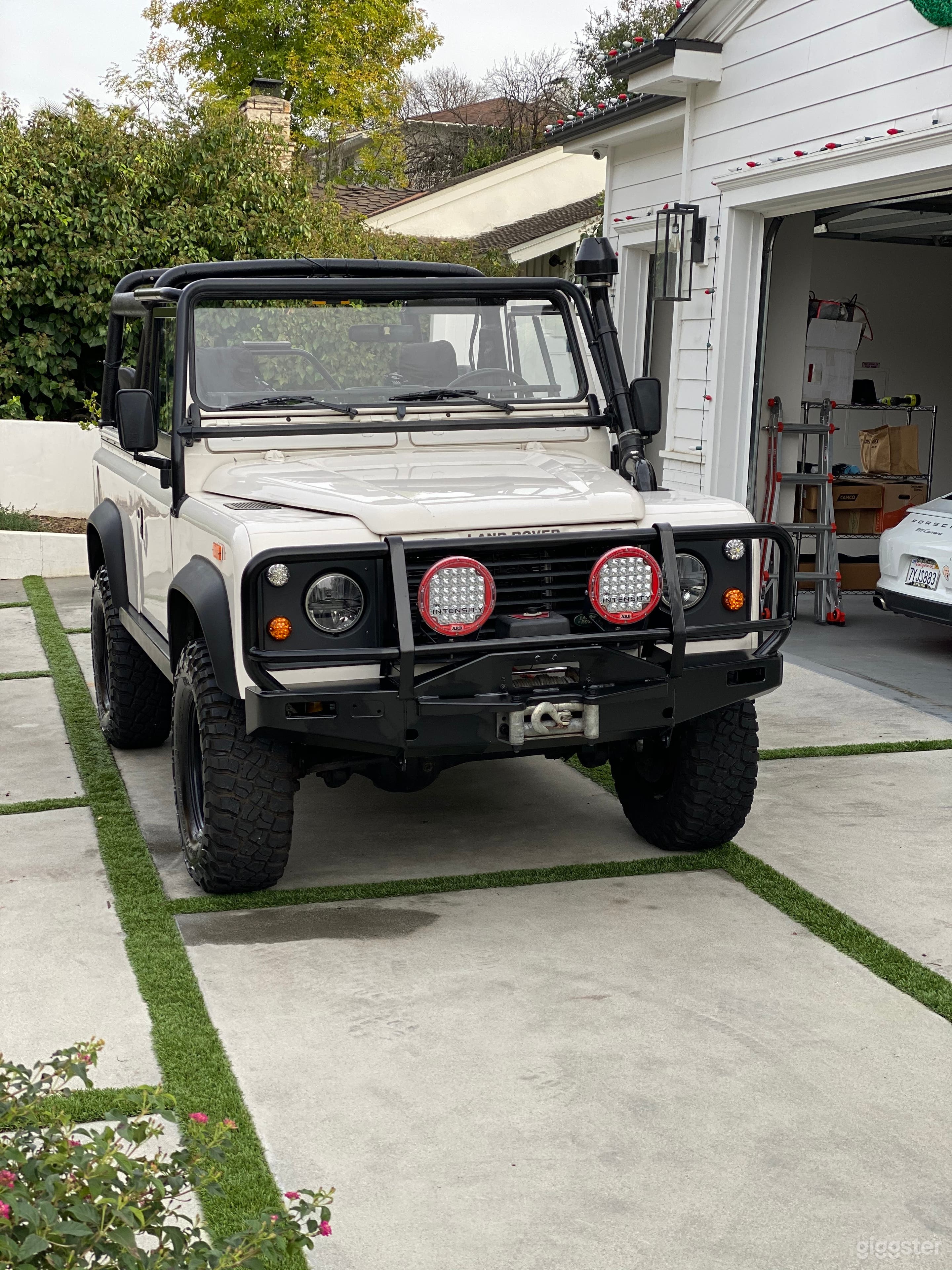 Land Rover Defender 90 Convertible SUV Classic Photo 2