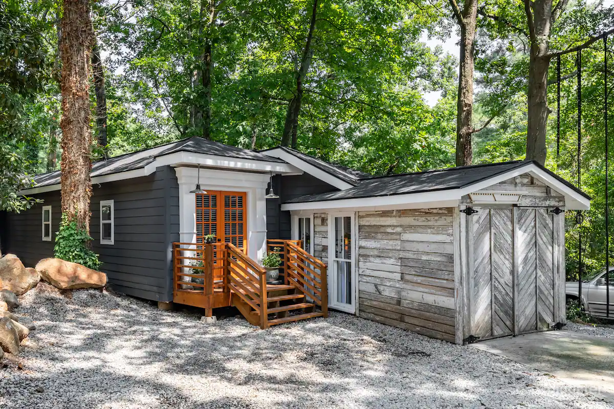 Unique Filming Location: Charming Tiny Home on Expansive Atlanta Property Photo 1