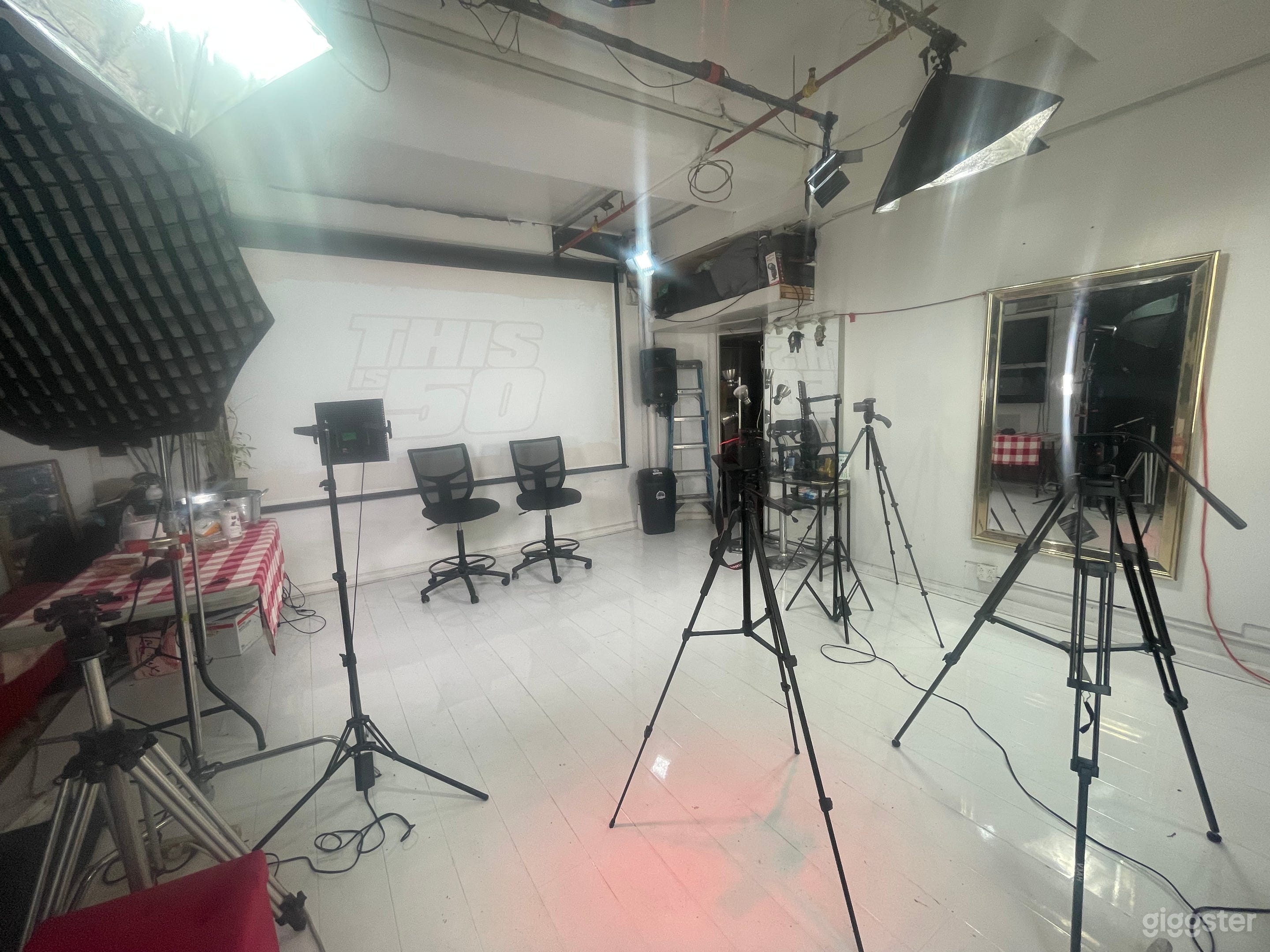 Digital Room for Recording Photo 3