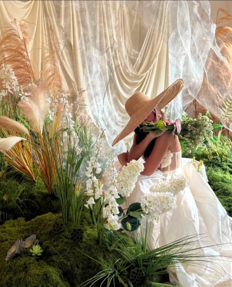  Romantic & Rustic European Casita with Breathtaking Light 