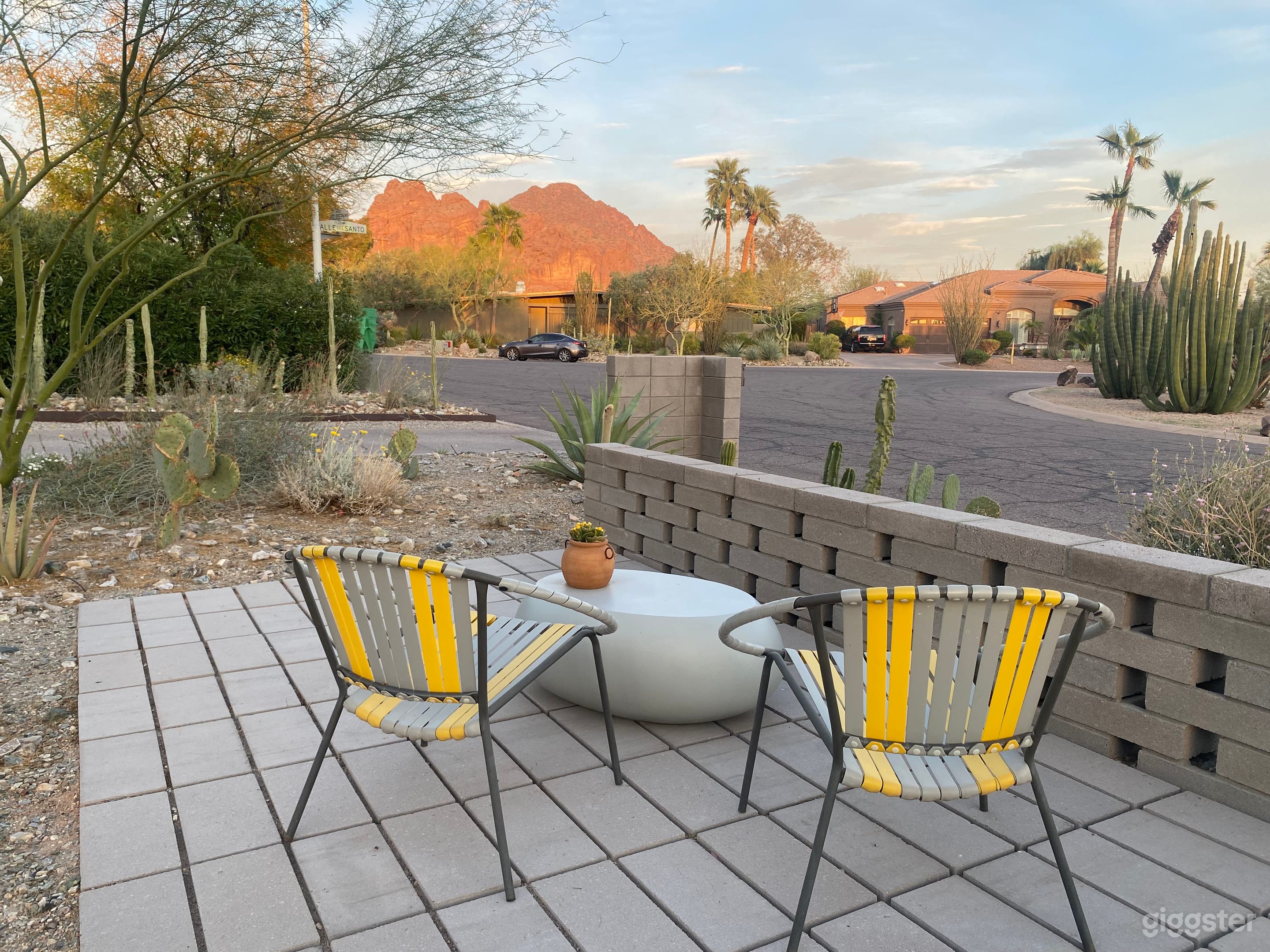 Desert Modern Home Photo 1